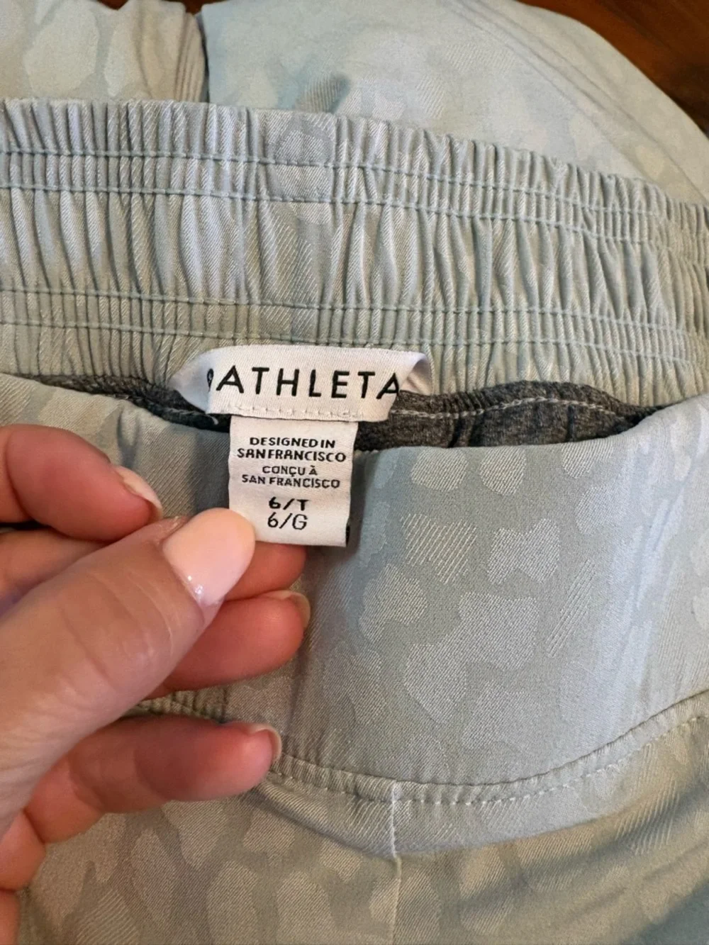 Athleta Joggers Women’s Size 6 Tall Gray Animal‎ Print Athleisure Pants (0409)